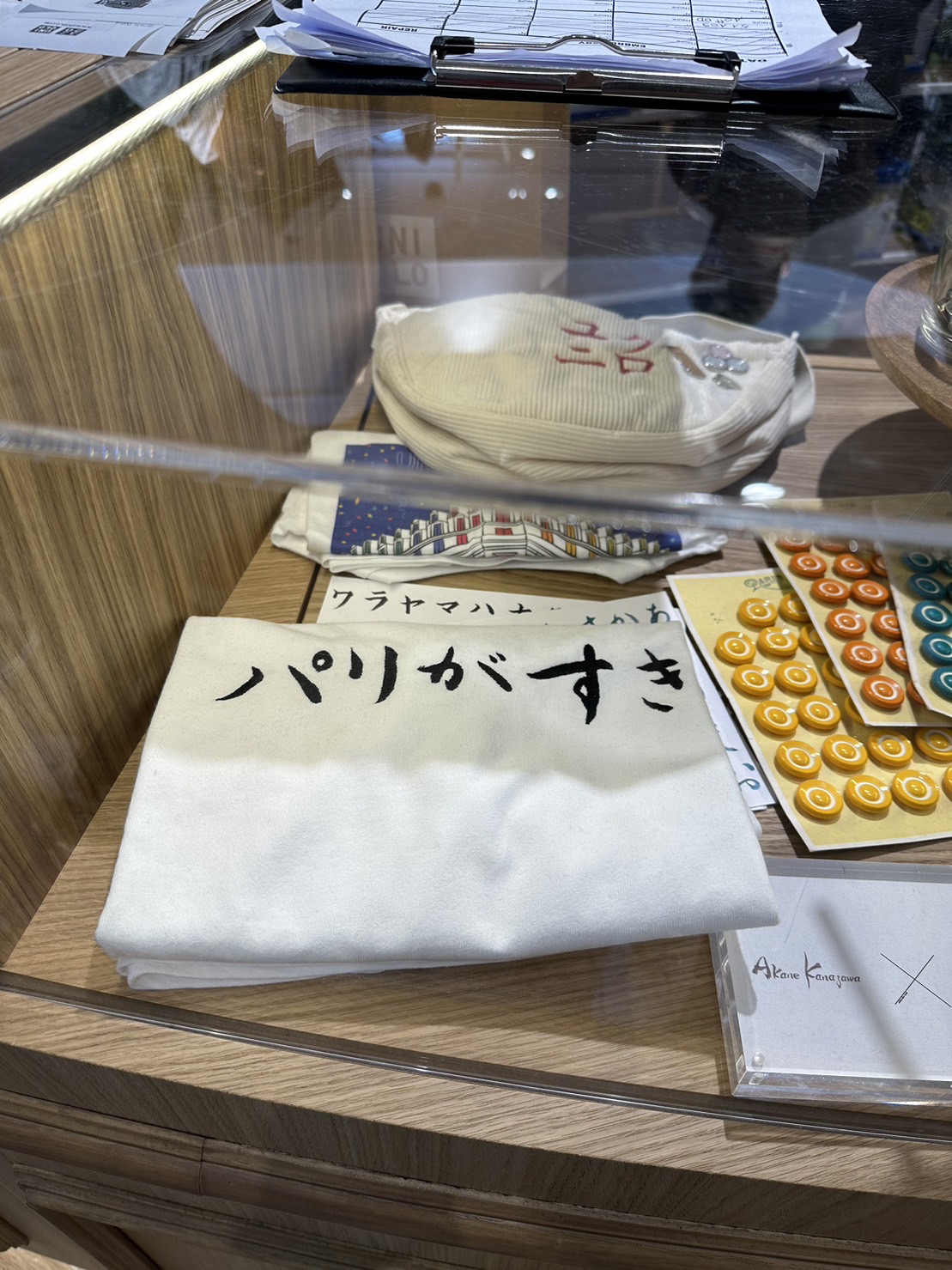 ユニクロオペラ店の刺繍サービス